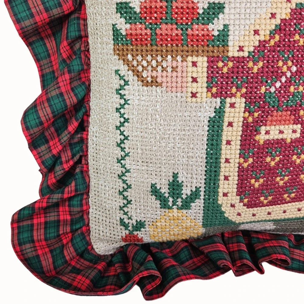 Prairie Schooler Santa 1991 Cross Stitch COMPLETED Pillow Christmas Stitching
